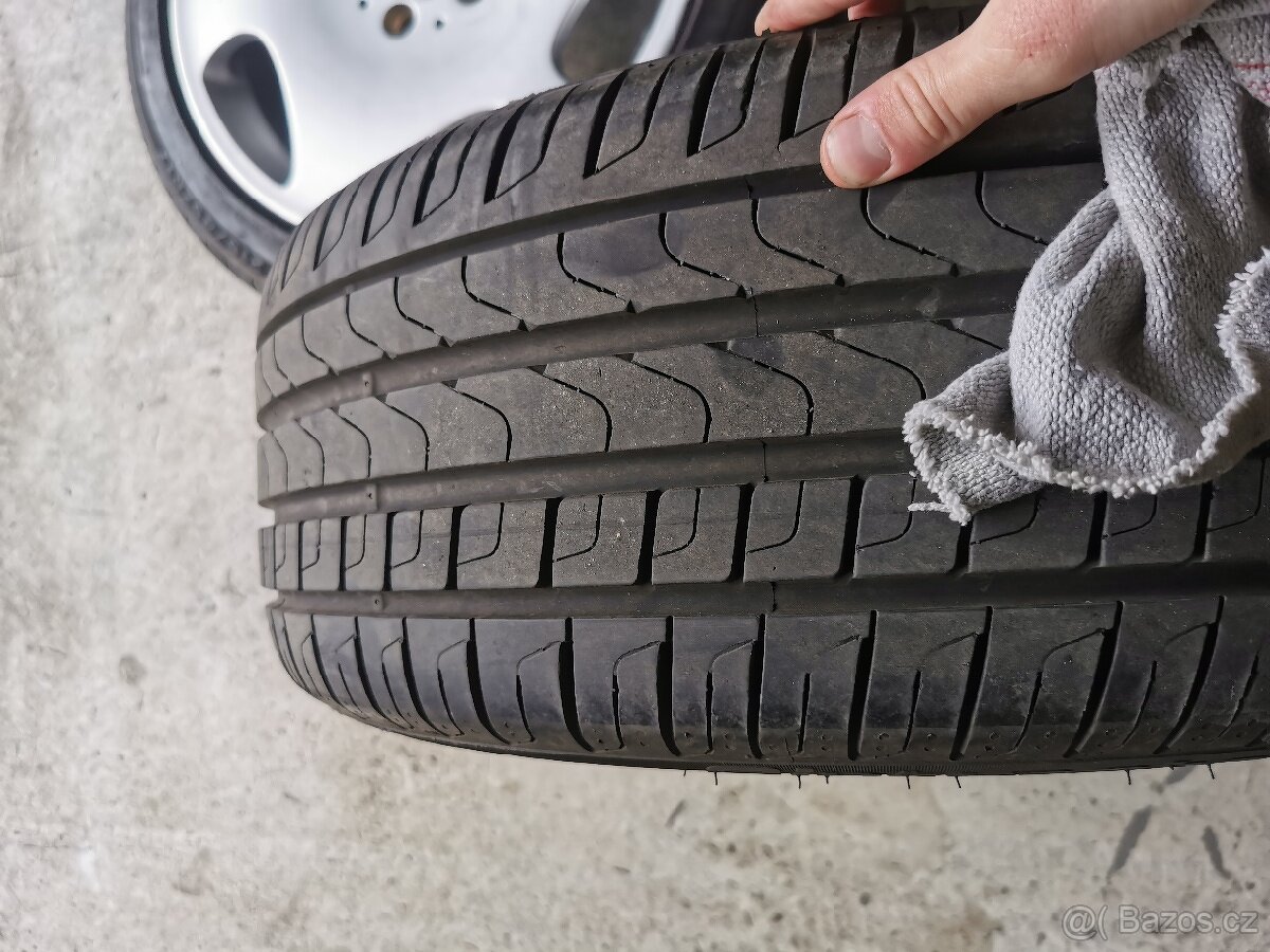 Mercedes R17 Segin - 3