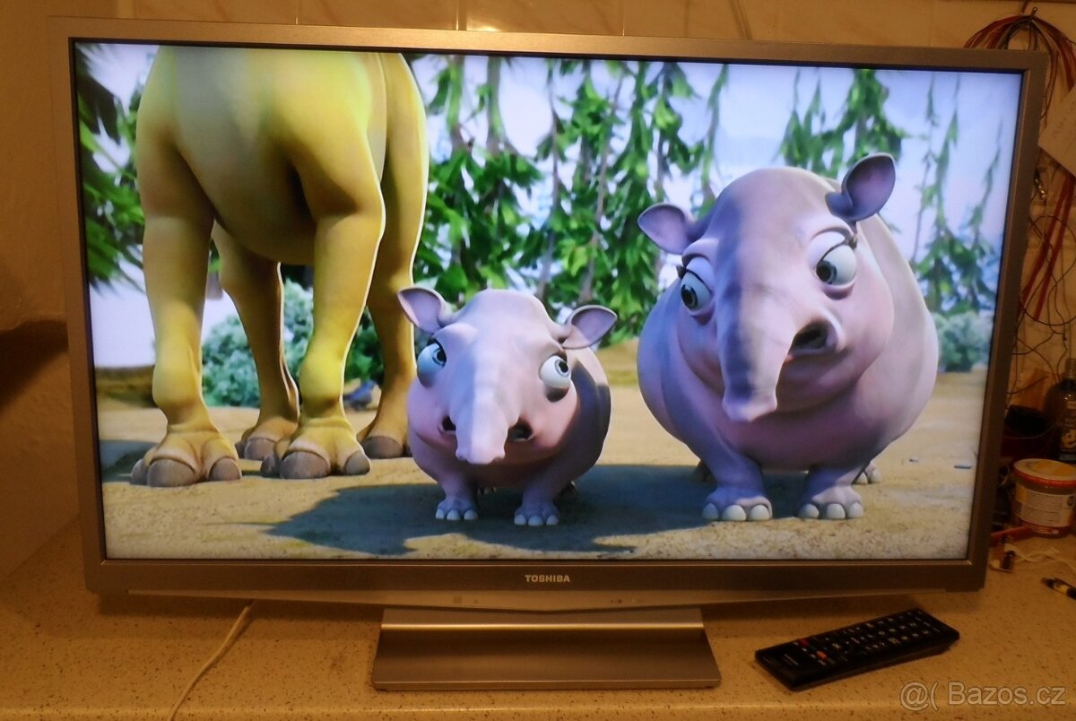 TOSHIBA 32 RL838 - 3