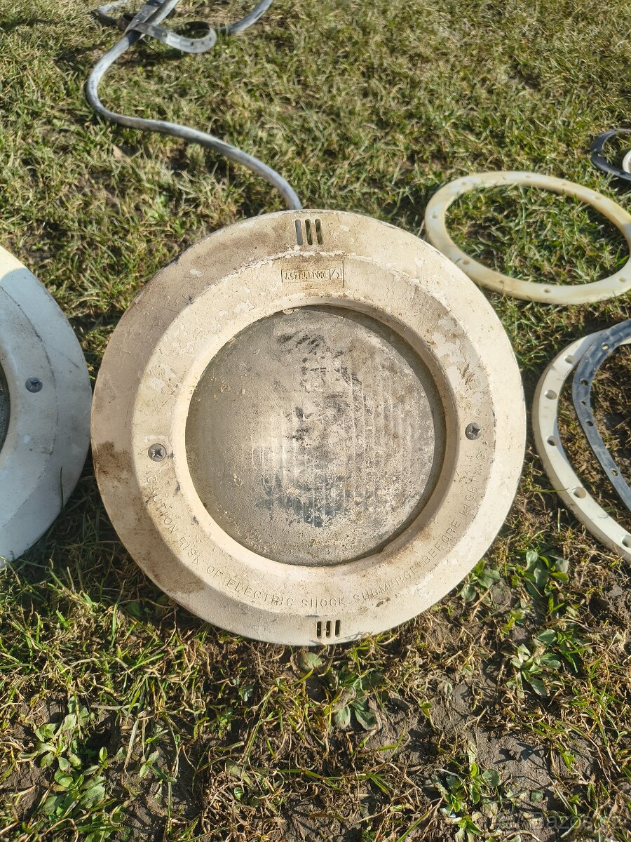 reflektory do bazénu - 3