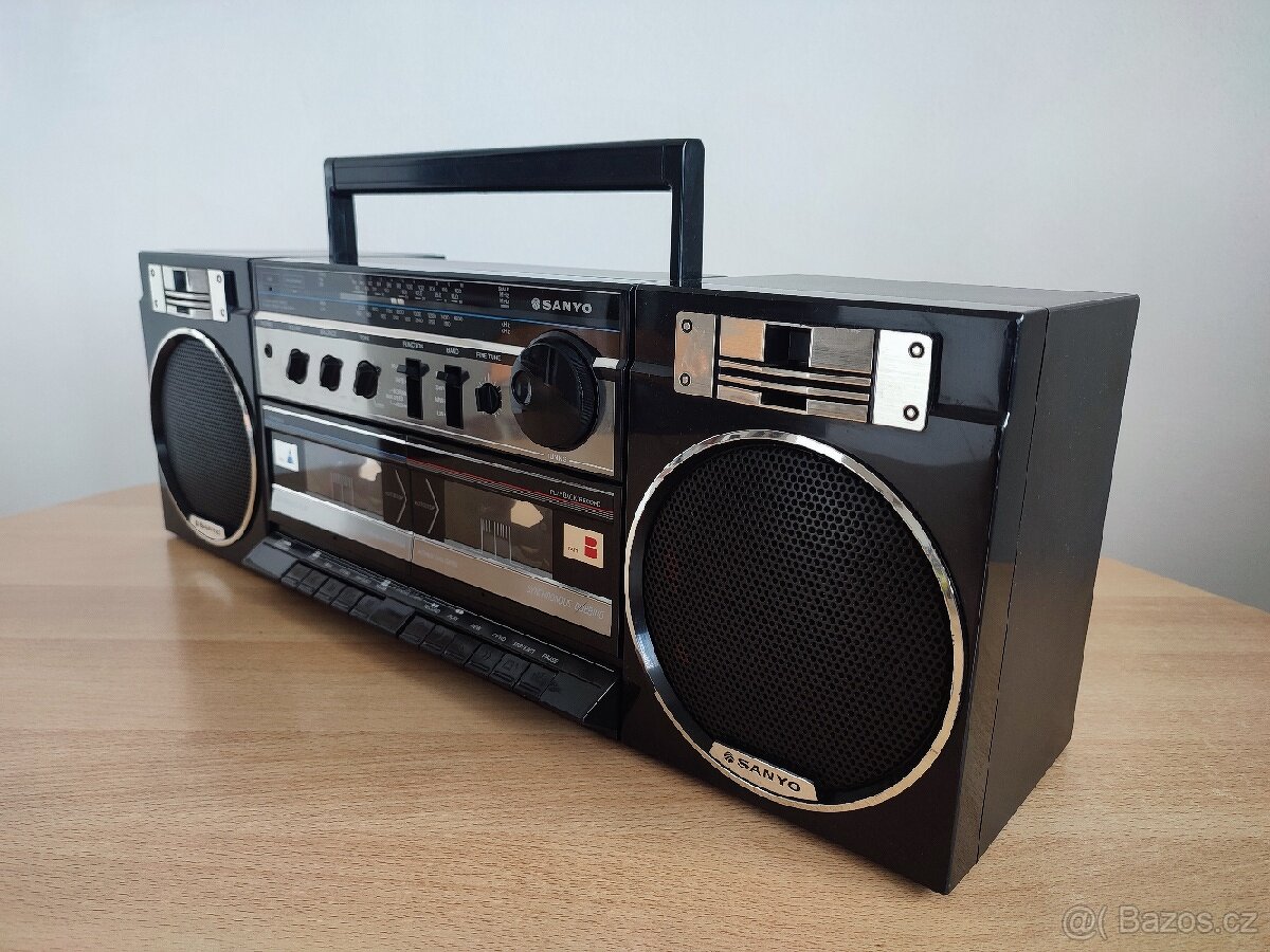 PORTABLE STEREO COMPONENT SYSTEM SANYO M W170L - 3