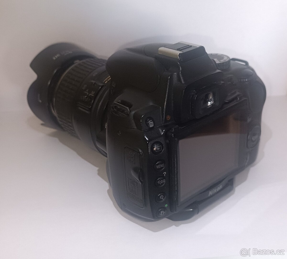 Nikon D5000 + Nikkor 18-55mm - 3