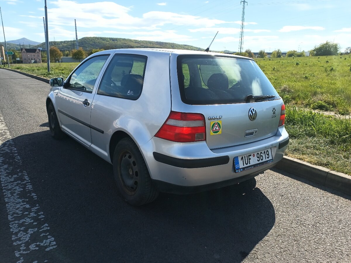 Volkswagen GOLF 4, 3dv. - 3