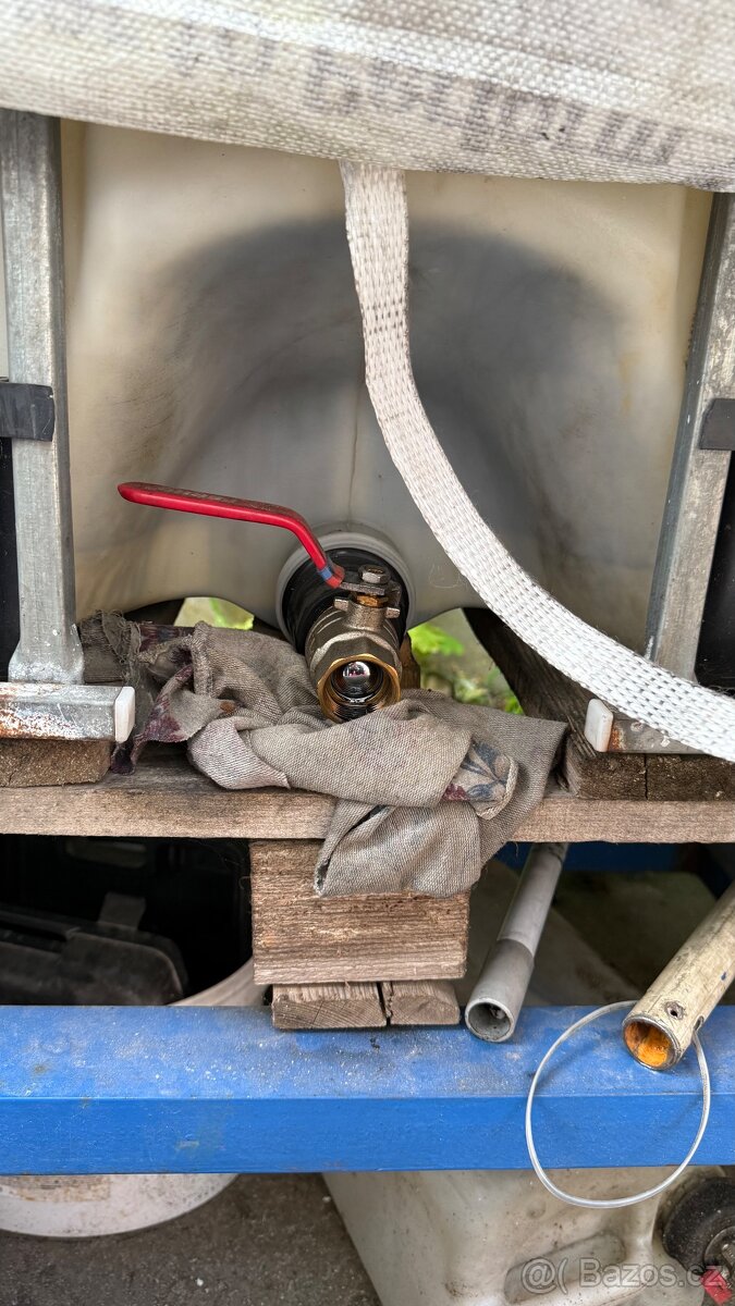 Nádrž IBC + stojan - 3