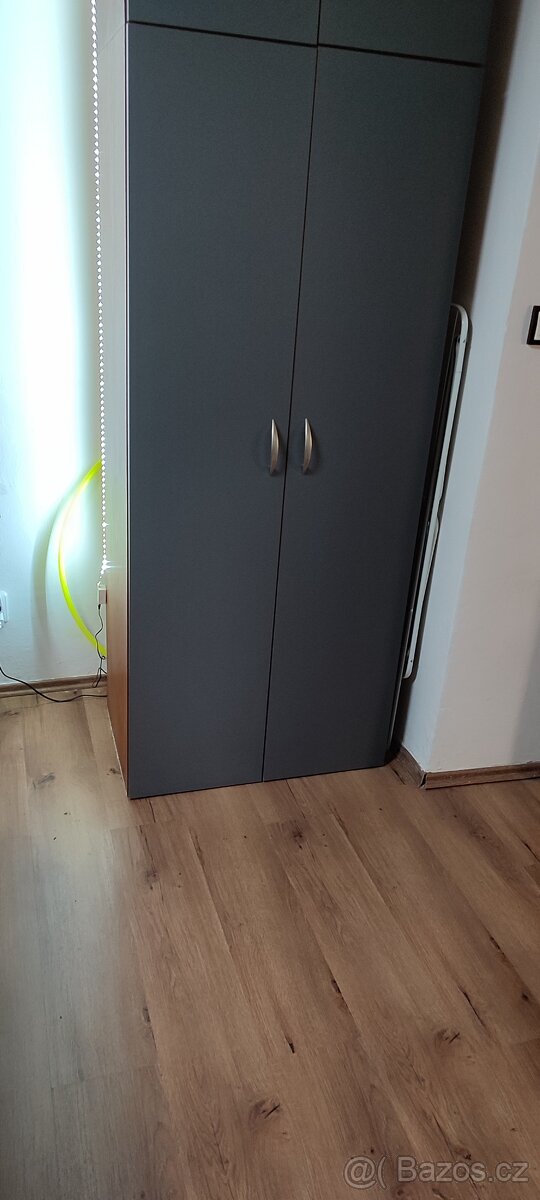 Šatní skříň s nástavcem - 3
