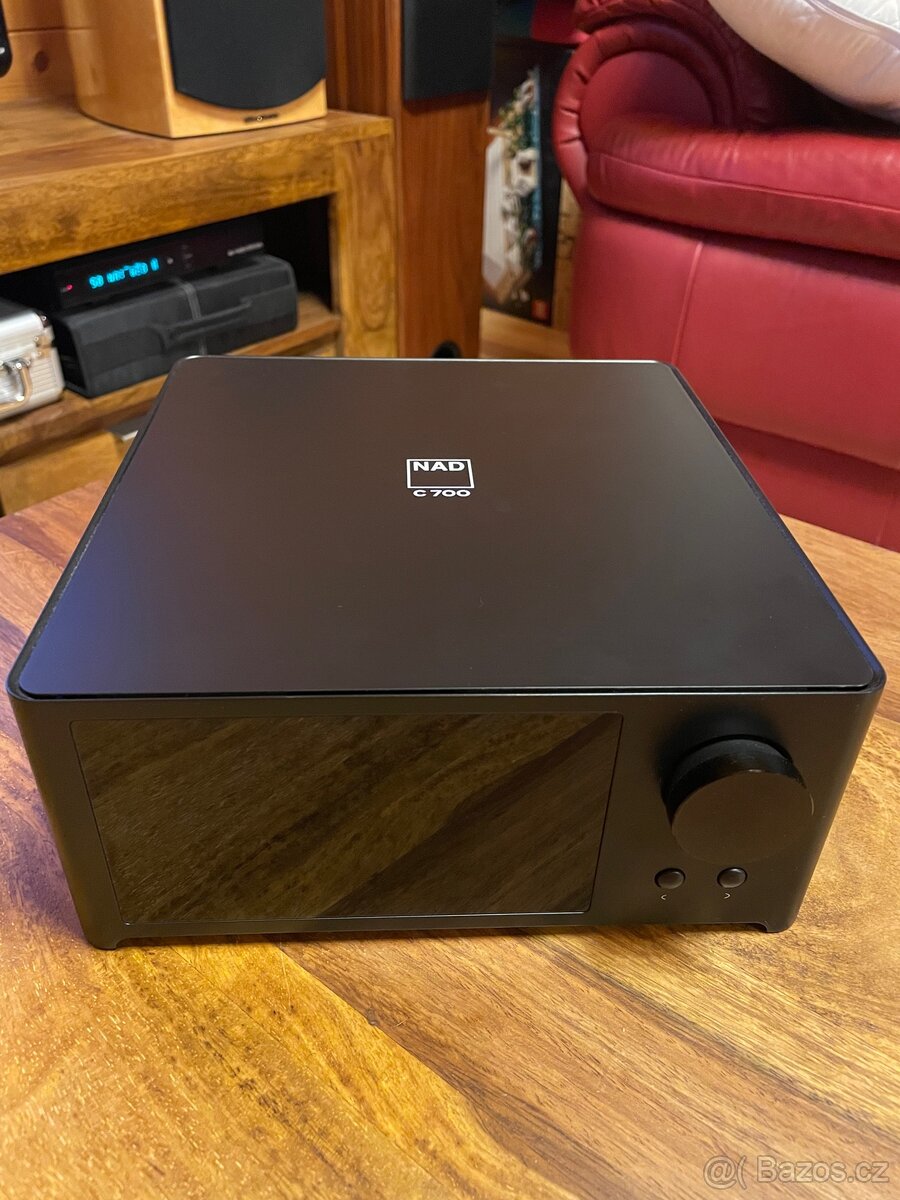 NAD C700 - 3