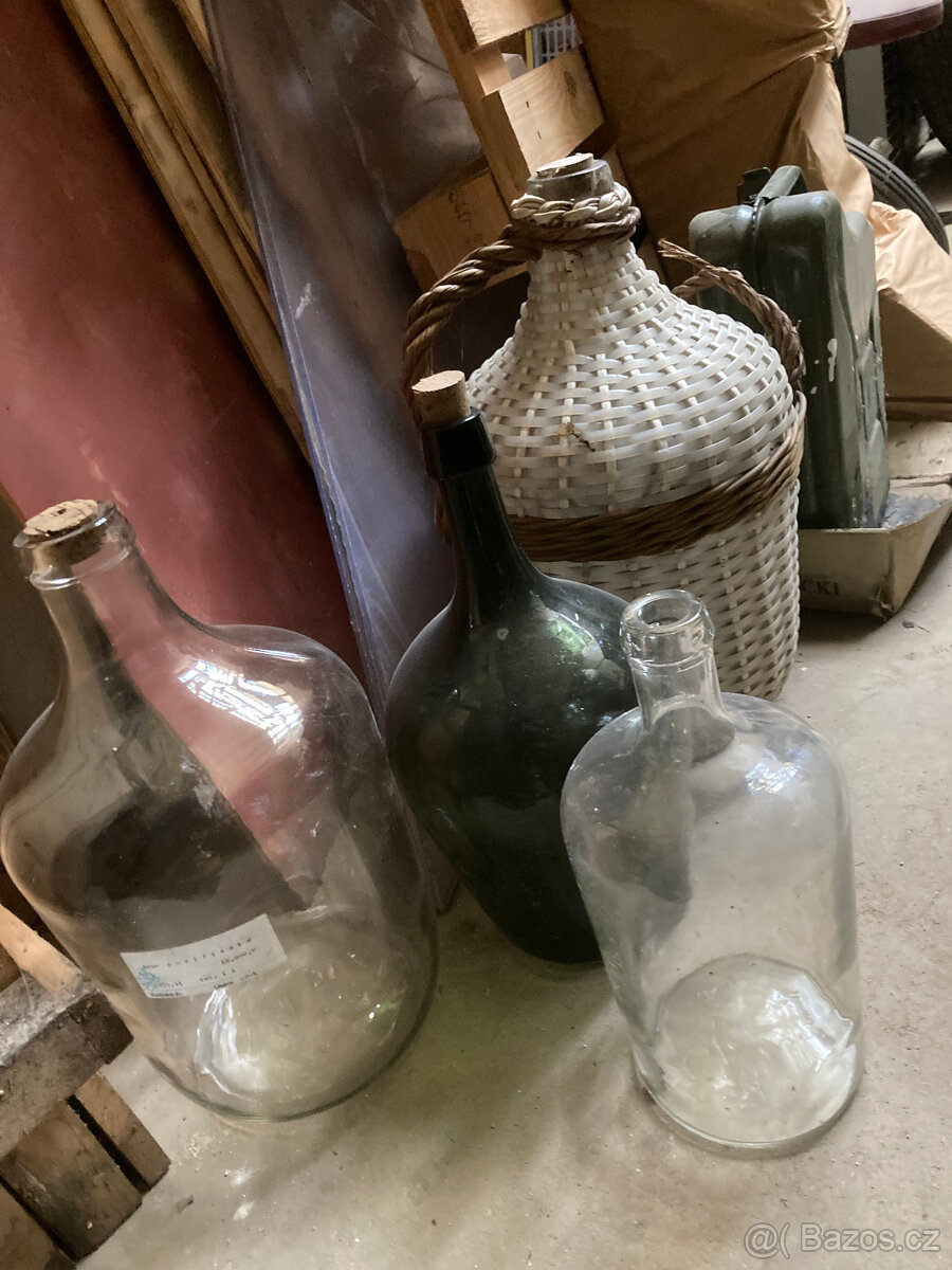 Demižony skleněné více kusů, celek za 1.000 kč - 3