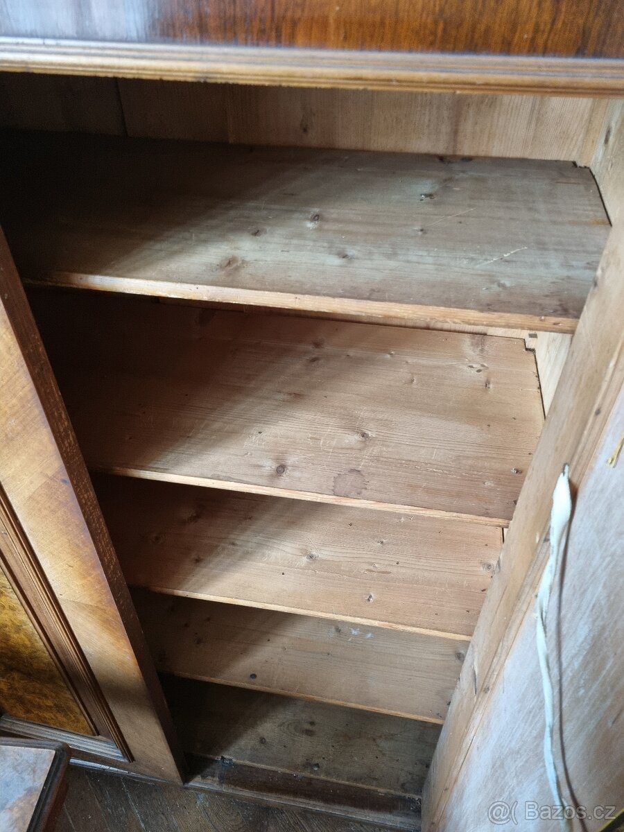 Šatní skříň - historické - 3