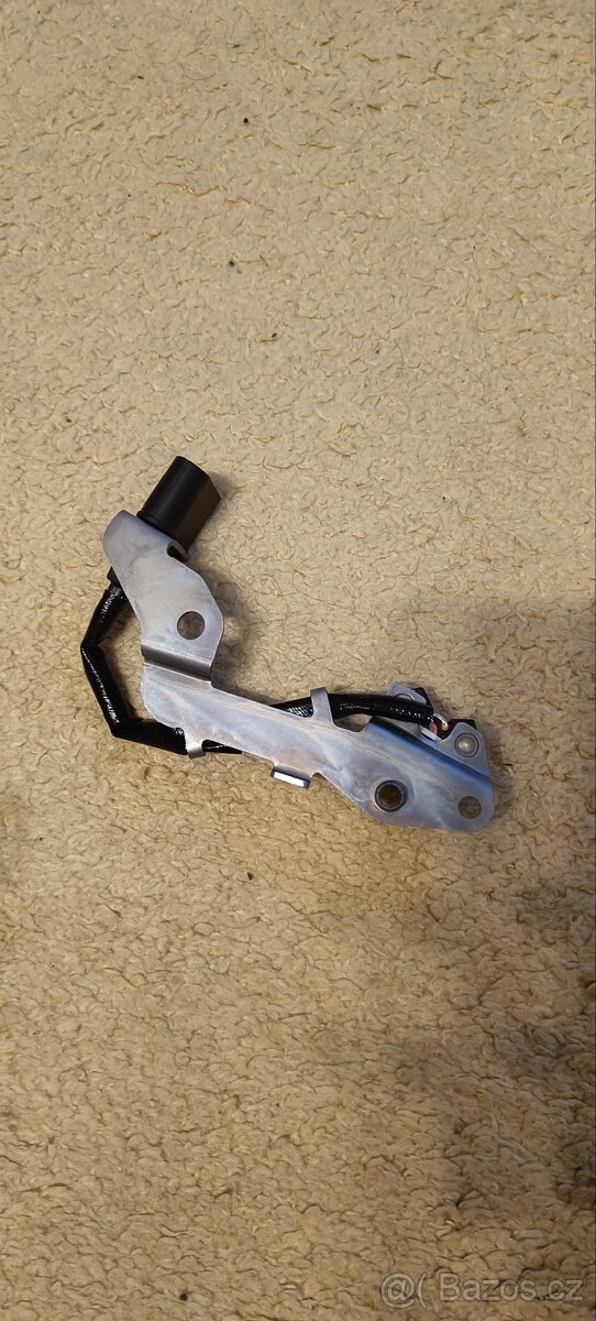 Hallův snímač 1.6MPI 74kw, 06A905161B - 3