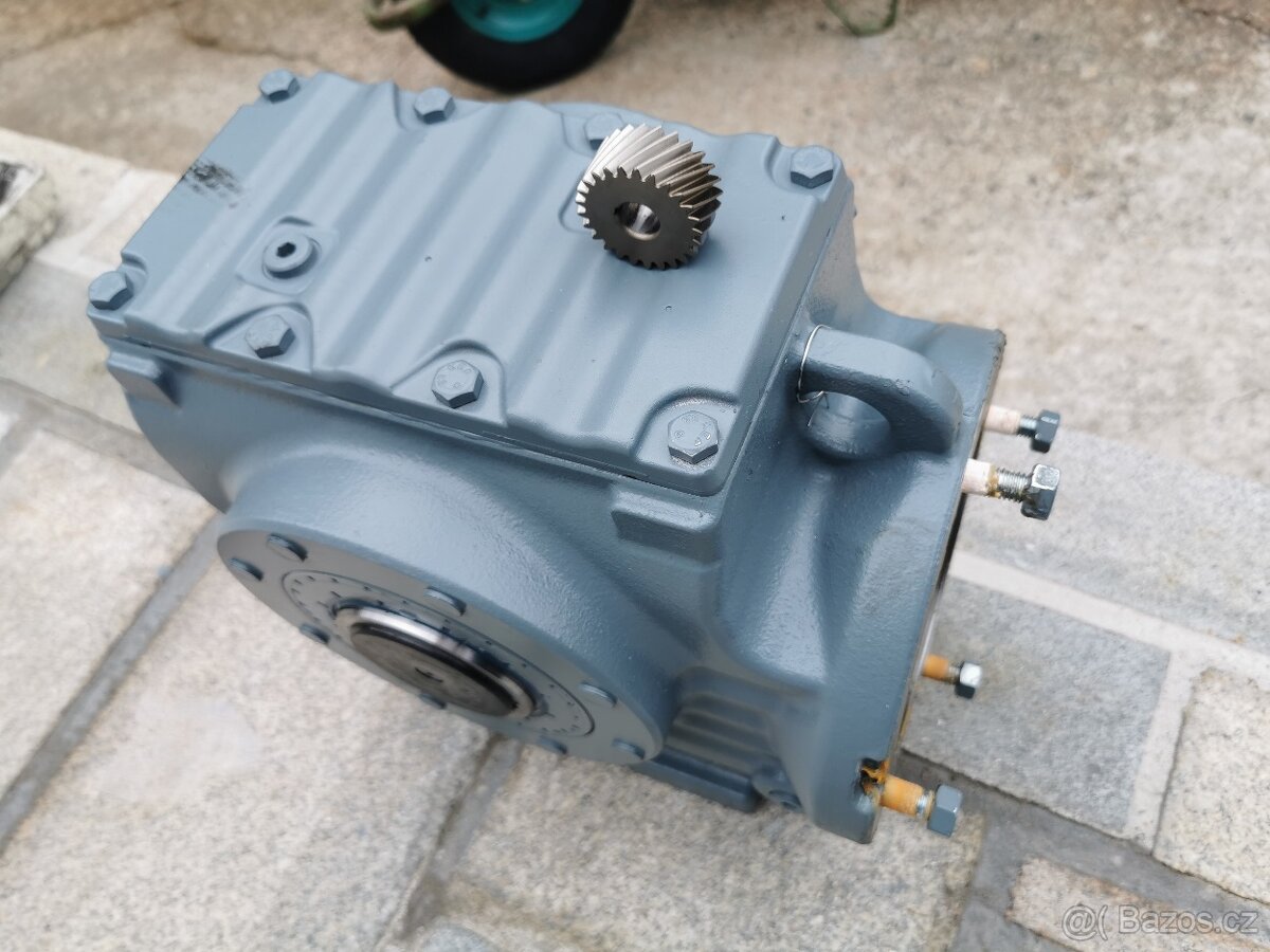 SEW Eurodrive Úhlová převodovka - 3