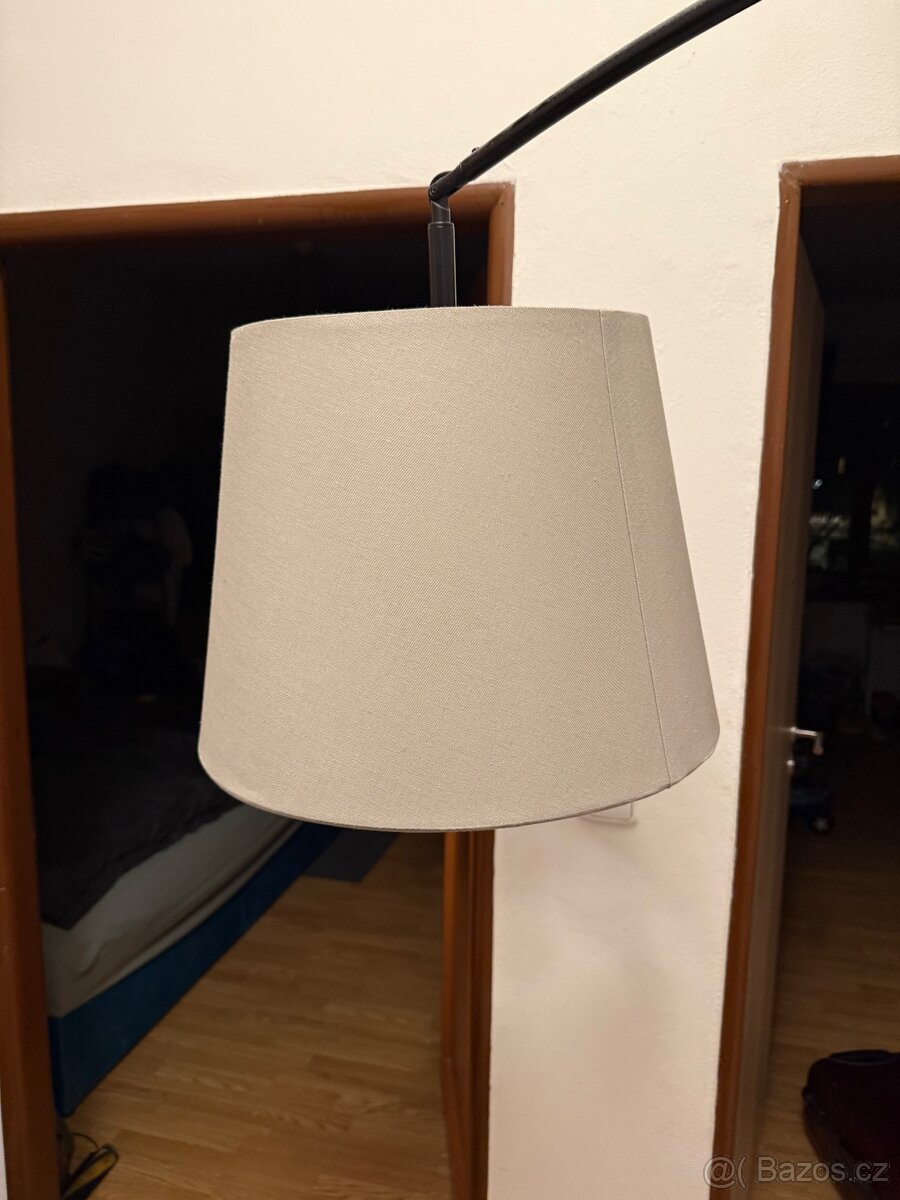 Oblouková stojací lampa – moderní design - 3