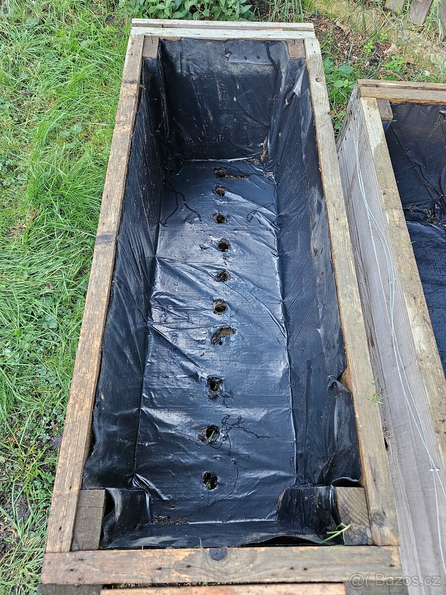 Truhlíky dřevěné - 3