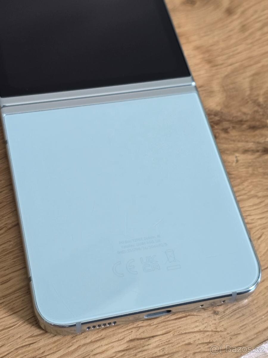 Samsung Galaxy Z Flip5 512GB - 3