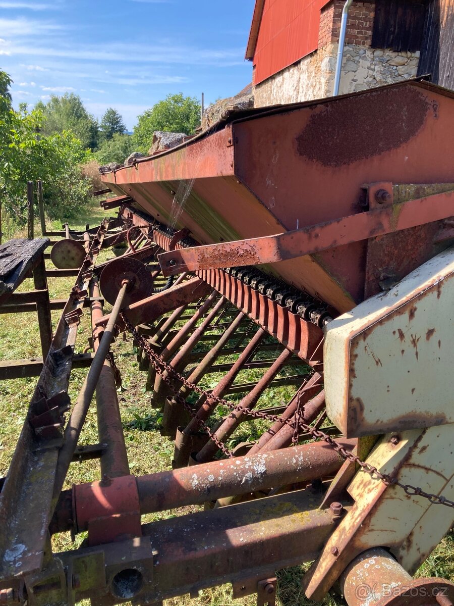 Secí stroj - 3