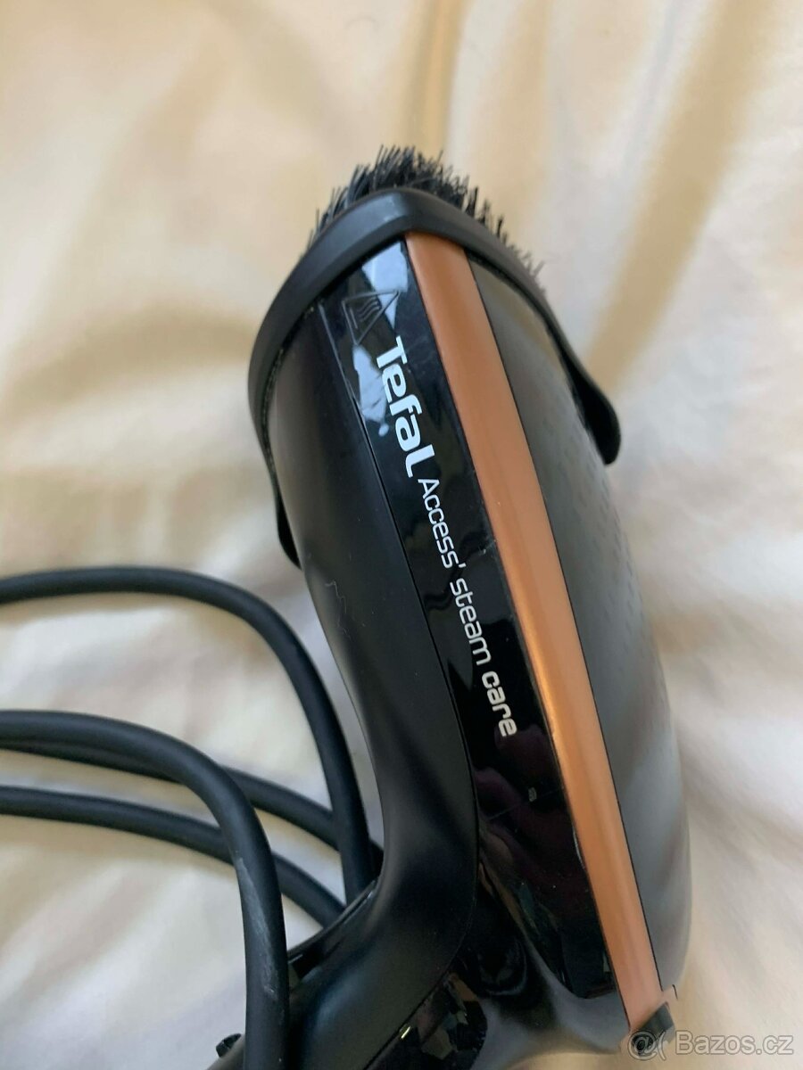 Napařovač oděvů Tefal ACCESS STEAM CARE - 3