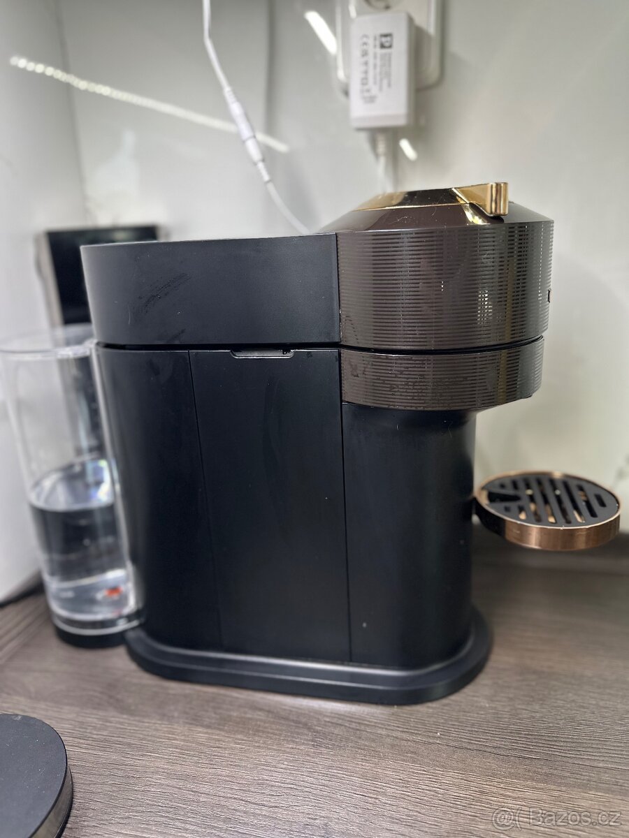 Kávovar Nespresso Vertuo Next s příslušenstvím - 3