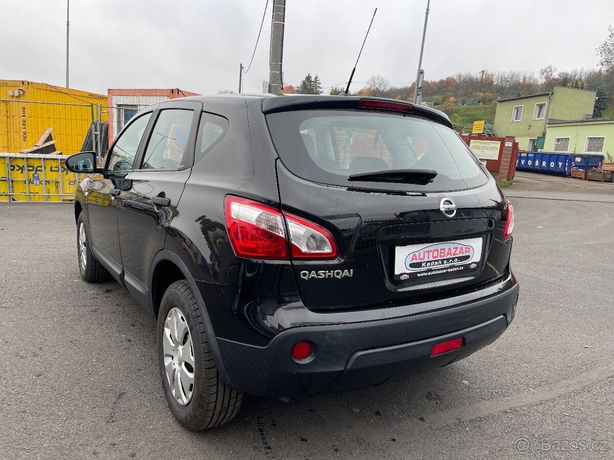 Nissan Qashqai, 1,6 86kW, SERVISKA, TOP STAV - 3