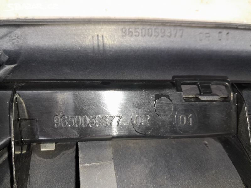 Přední mřížka Citroen Xara 9650059677. - 3