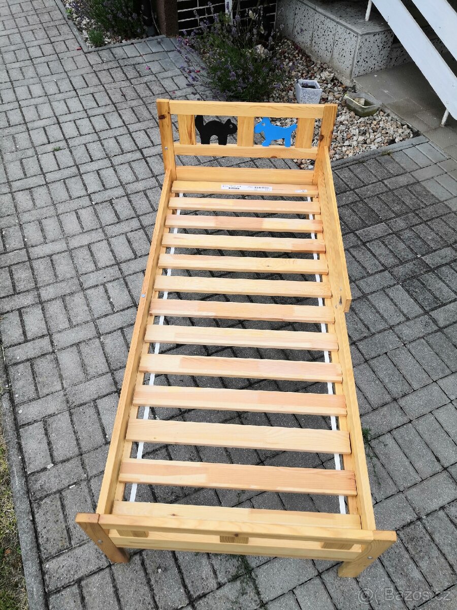 Postel dřevěná IKEA - 3