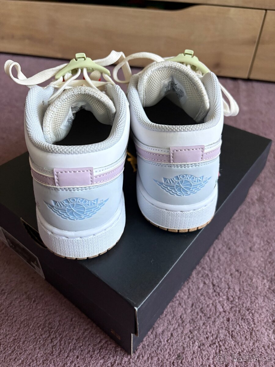 Nike - Air Jordan 1 Low - 3