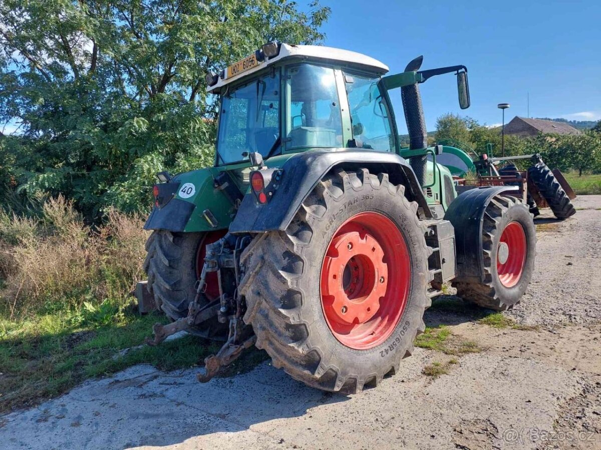 Prodám Fendt 820 - 3