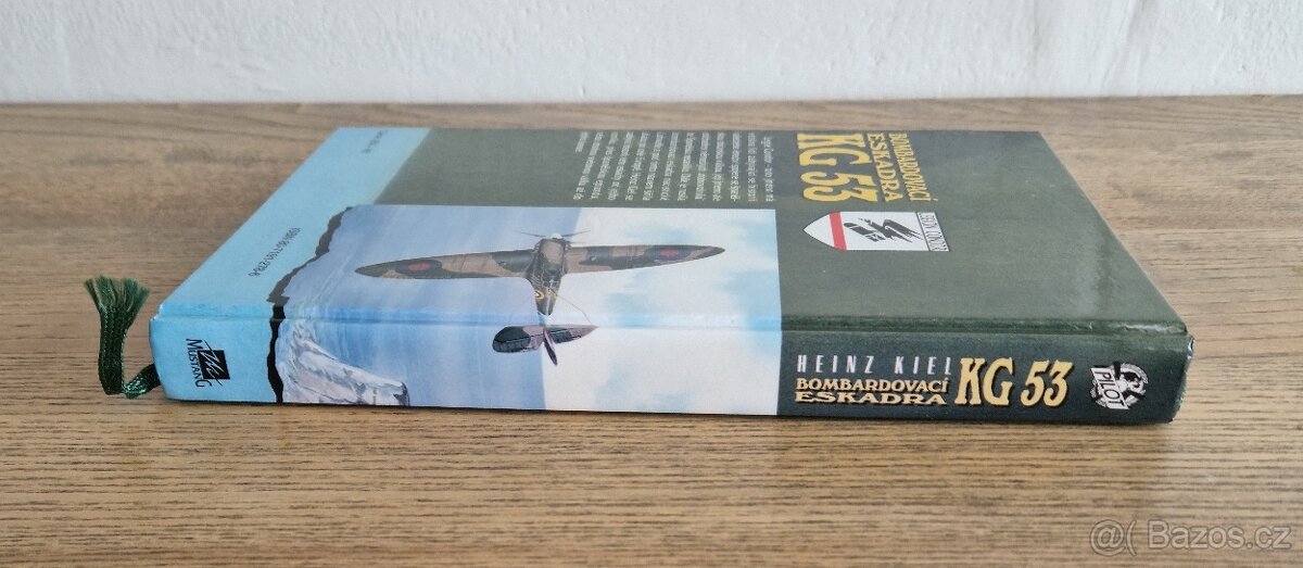 3 knihy o vojenském letectví, hlavně z 2. světové války - 3