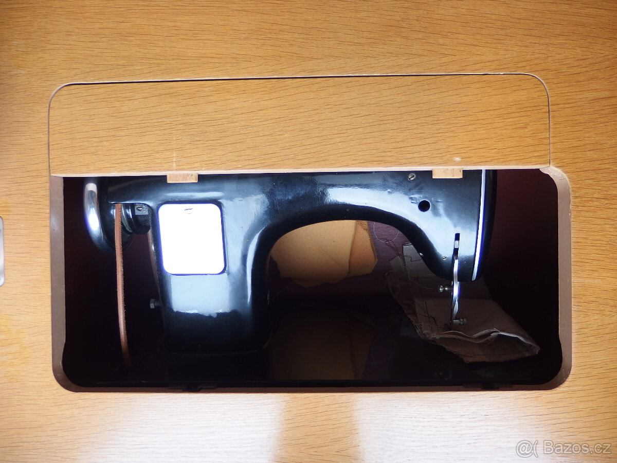 šicí stroj - Minerva 126 - skříňový - 2 ks - 3