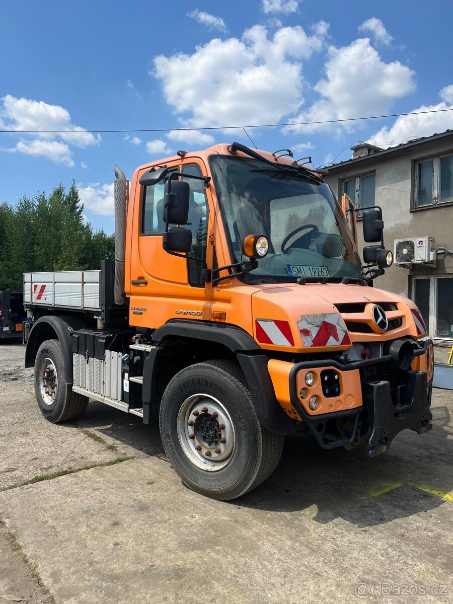 Mercedes Unimog 423. Zimní pracovní auto - 3