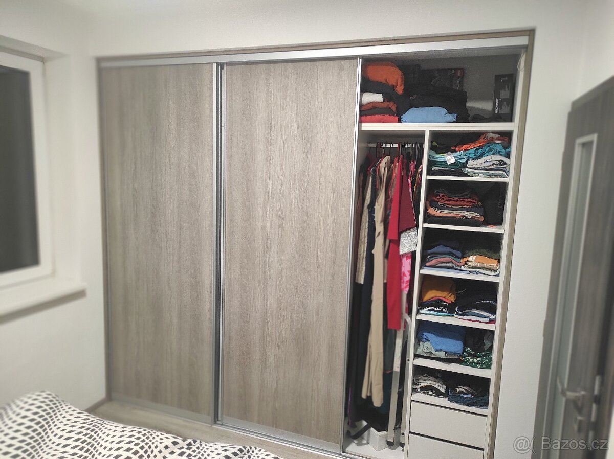 Vestavěná skříň - 3