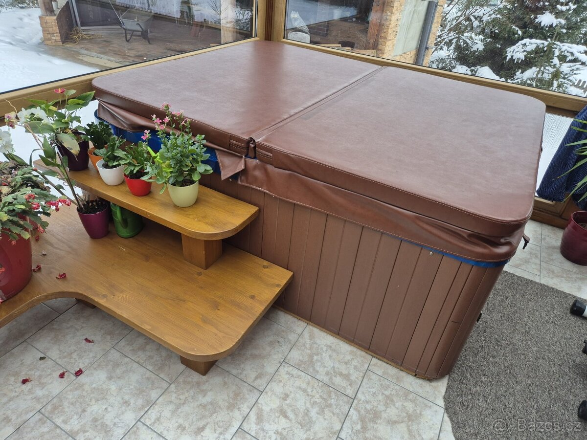 Výřivka pro 4 osoby + kryt + schody - 3