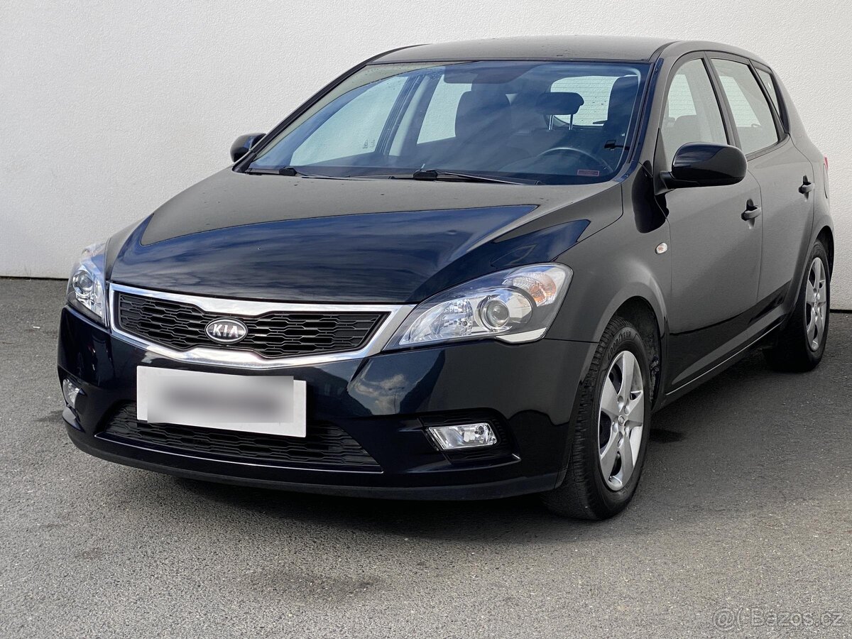 Kia Ceed 1.4 CVVT , 66 kW benzín, 2010 - 3