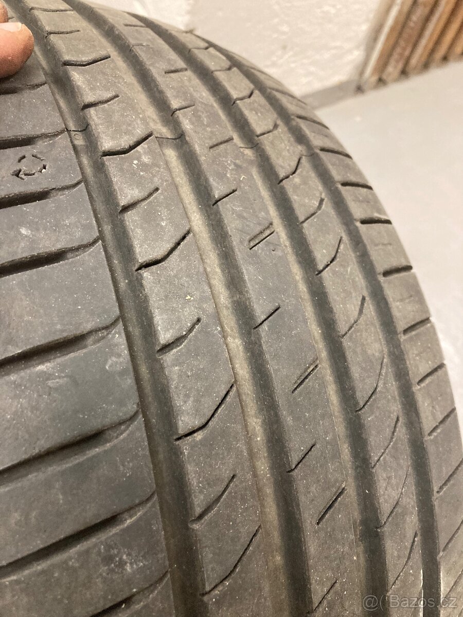 Letní pneu 225/40 R18 - 3