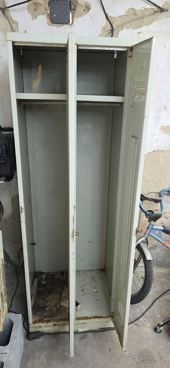 Plechová skříňka - 3