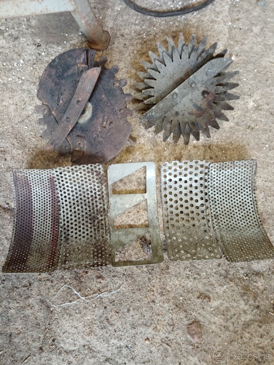 Šrotovnik na obilí - 3