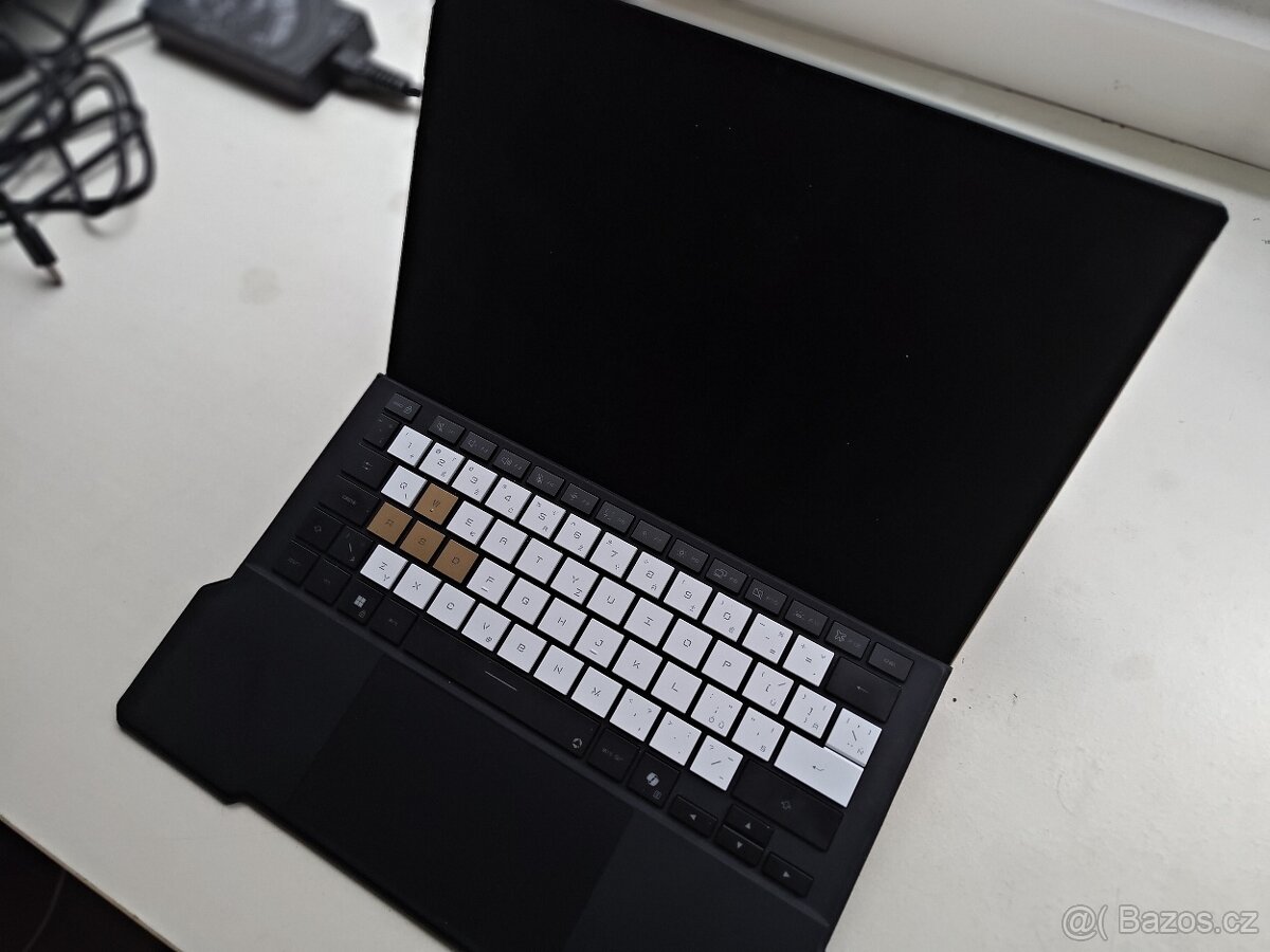 ASUS ROG Flow Z13 KJP Edition - 3