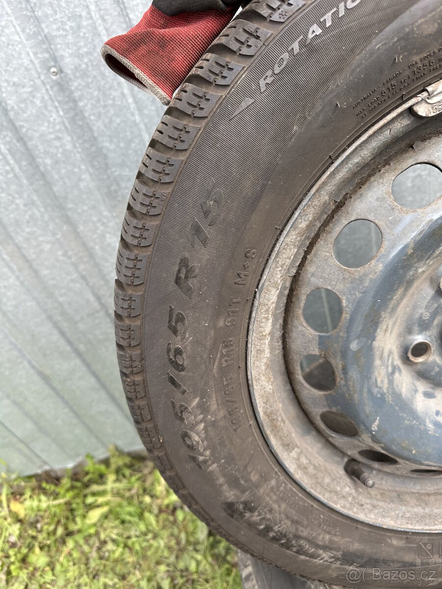 Zimní 195/65R15+plech.disky 5x112 - 3