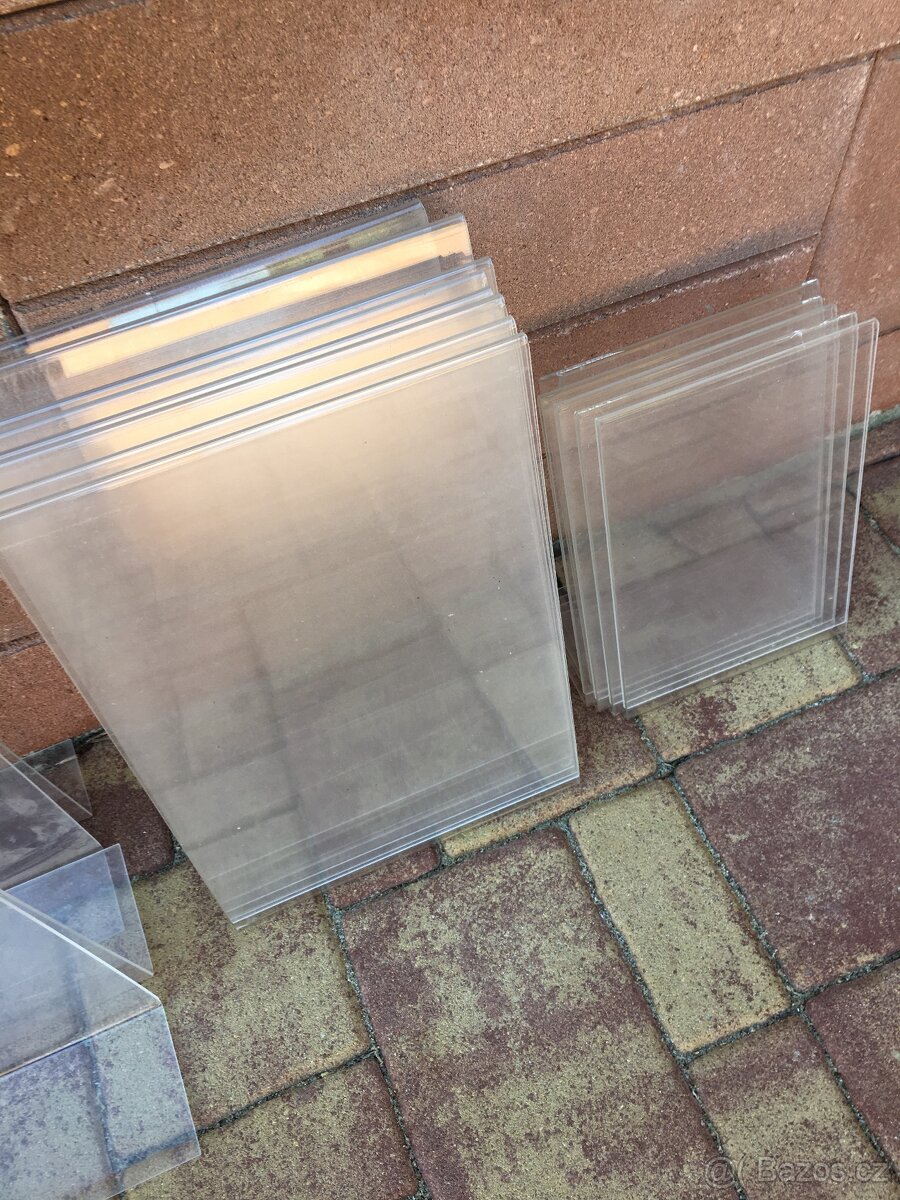 Plexi stojánek - 3