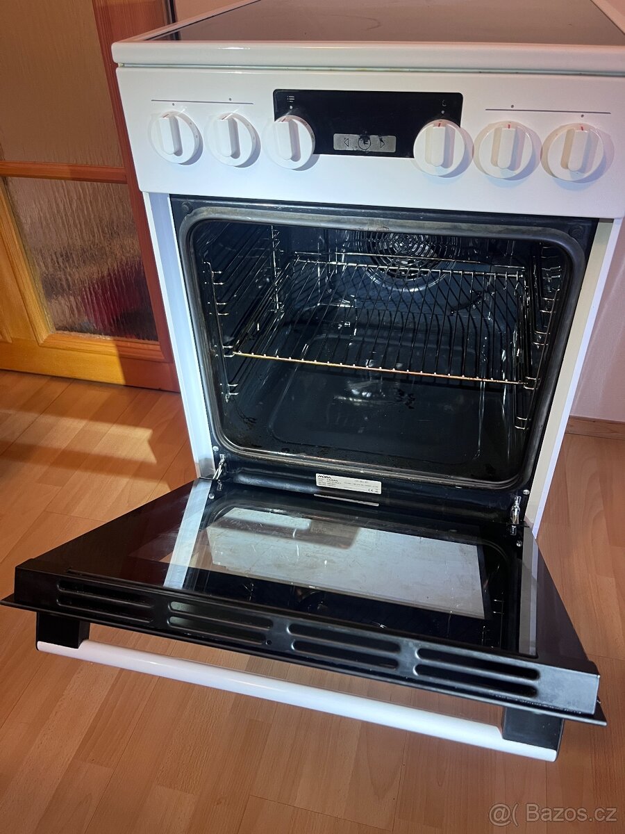 El. sporák se sklokeram. deskou - 3