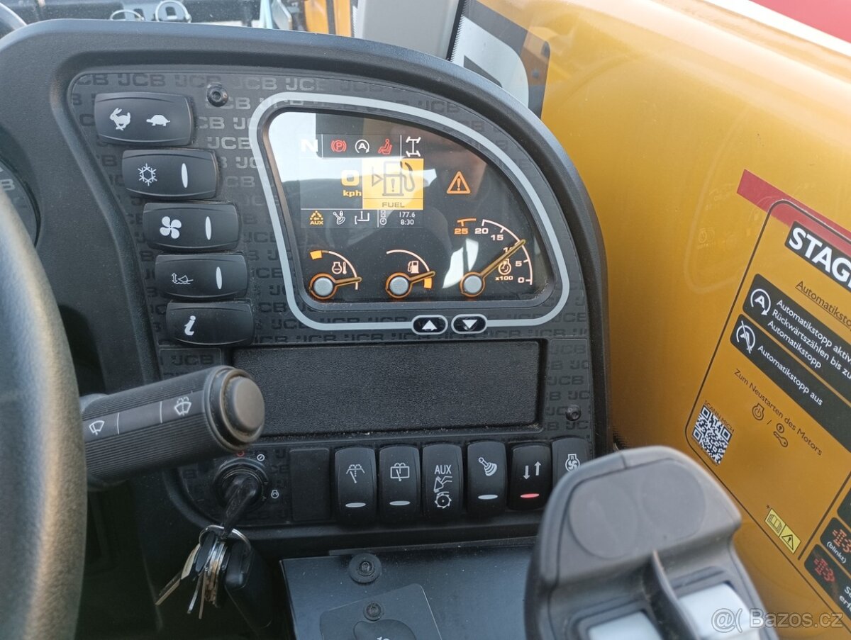 Teleskopický manipulátor JCB 525-60 Agri Plus Stage V - 3