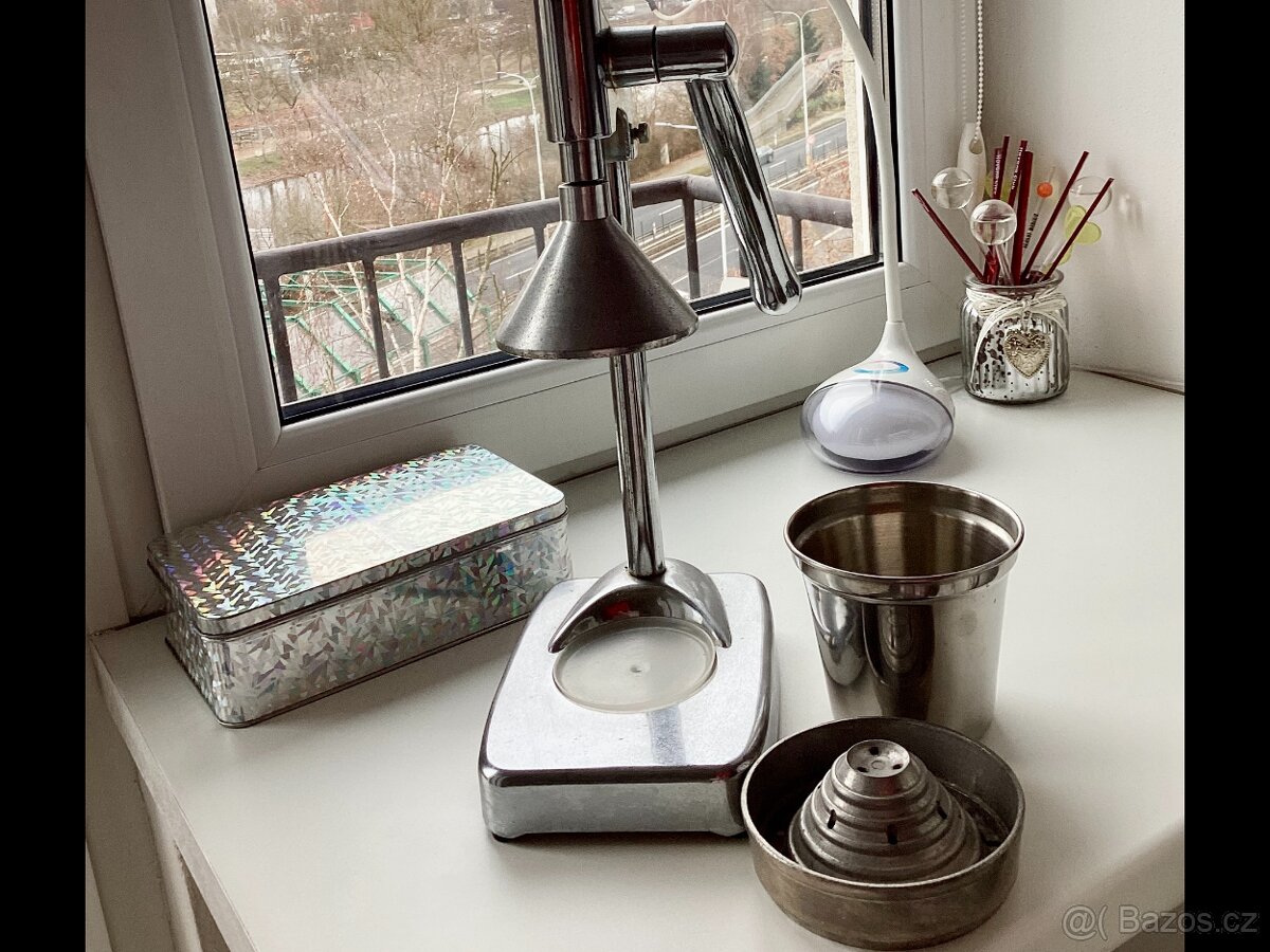 Odšťavňovač citrusů . - 3