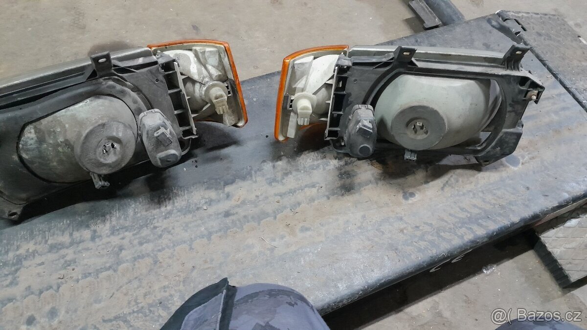 Prodám přední světla na VW T4 - 3