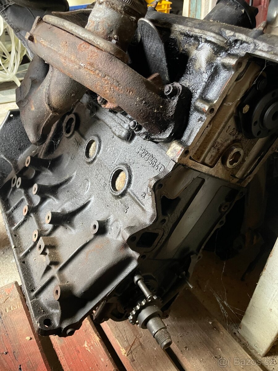BMW E30 motor - 3