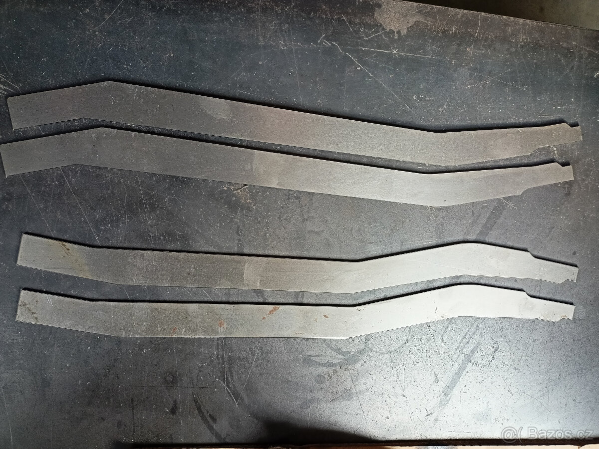 Škoda 130 výstuhy předních ramen. - 3