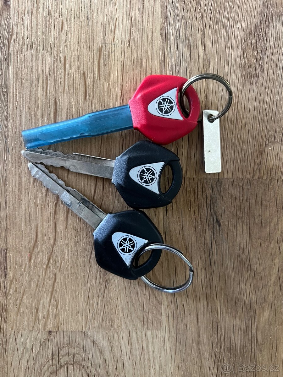Yamaha r1 - 3