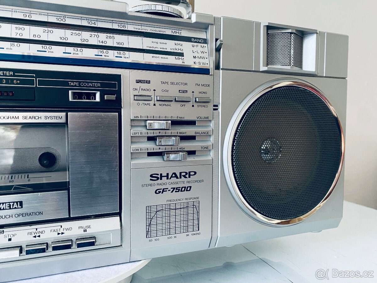Radiomagnetofon Sharp GF 7500, rok - 3