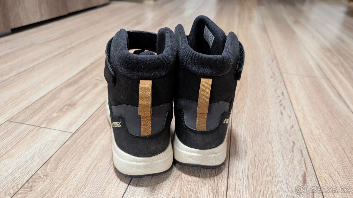 Dětská zimní turistická obuv zn. Adidas vel. 39 1/3 - 3