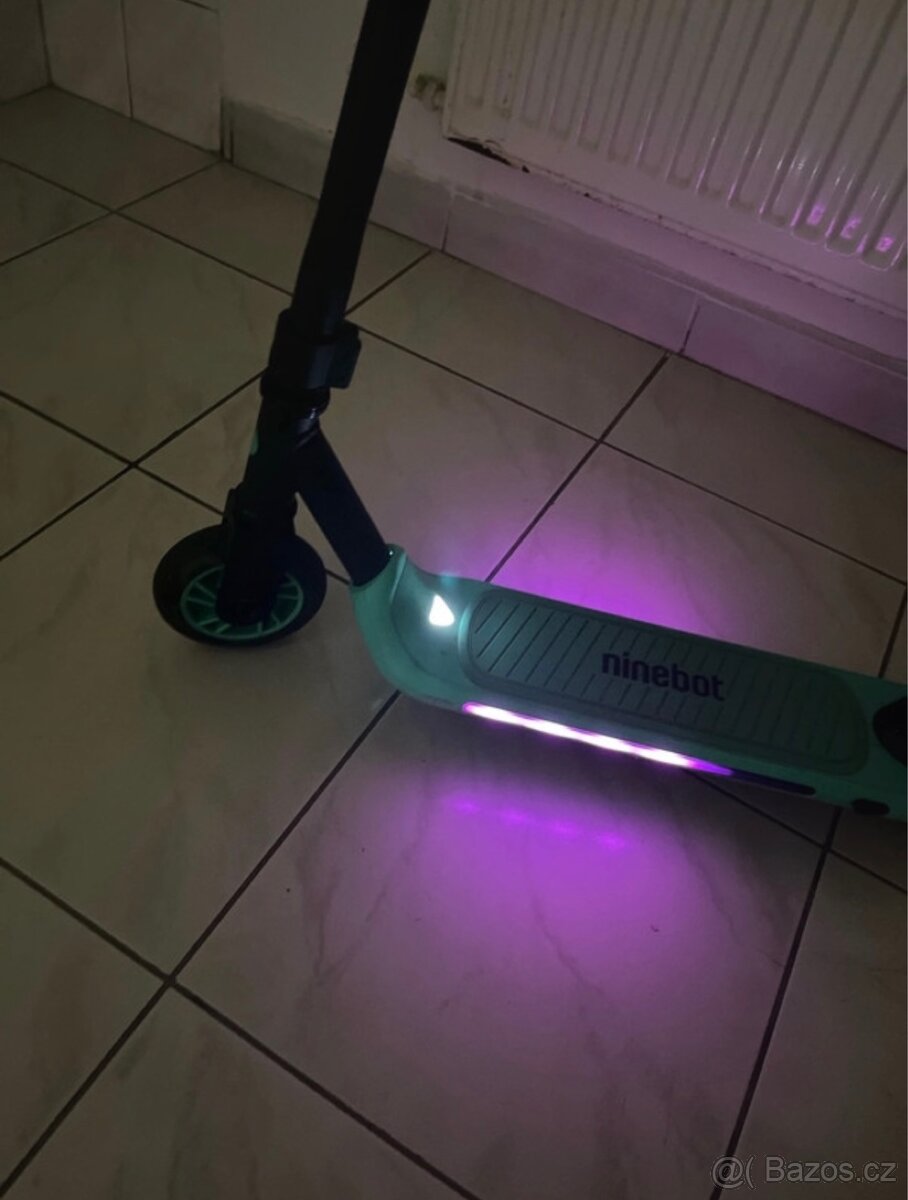 Dětská elektrická koloběžka - 3