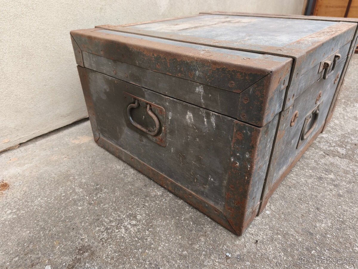 Vojenská lékařská bedna, starožitná, bytelná - 3