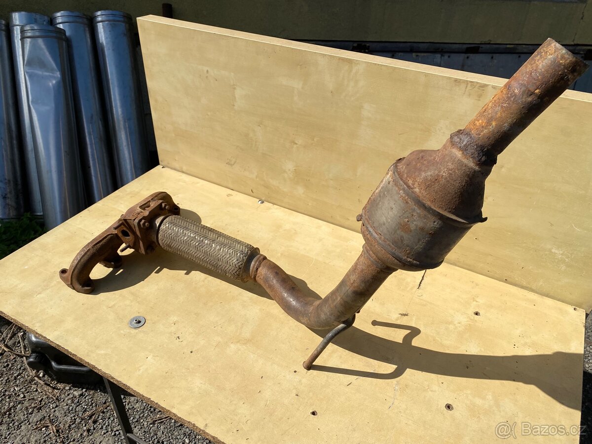 Výfukové svody, vlnovec a katalyzátor Škoda Felicia 1.9D - 3