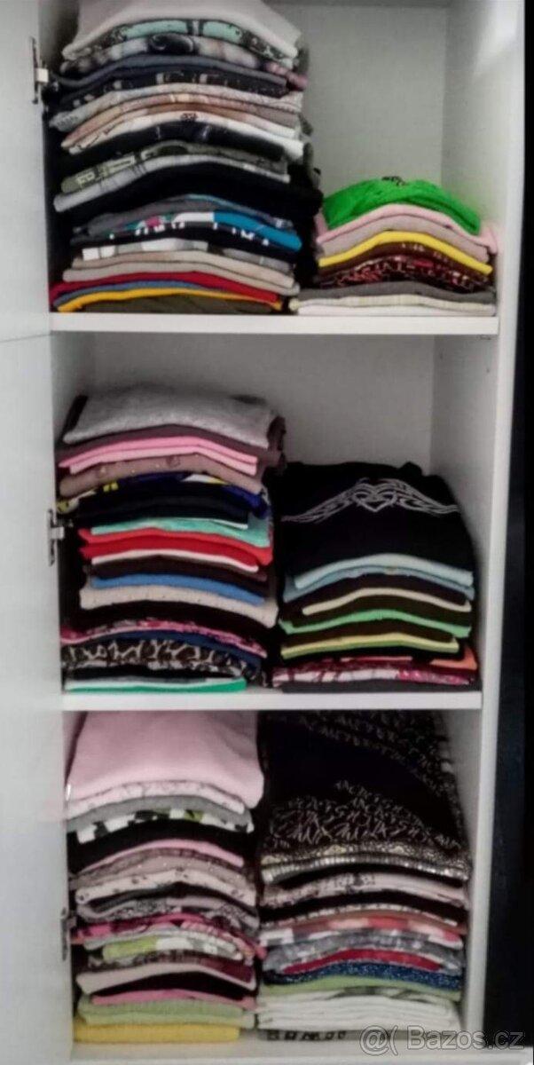 Dámské - dívčí oděvy. Vel. S - M - L. Dobrý stav - 3