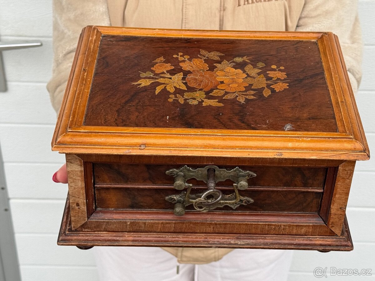 Krásná velice stará šperkovnice Empír - 3